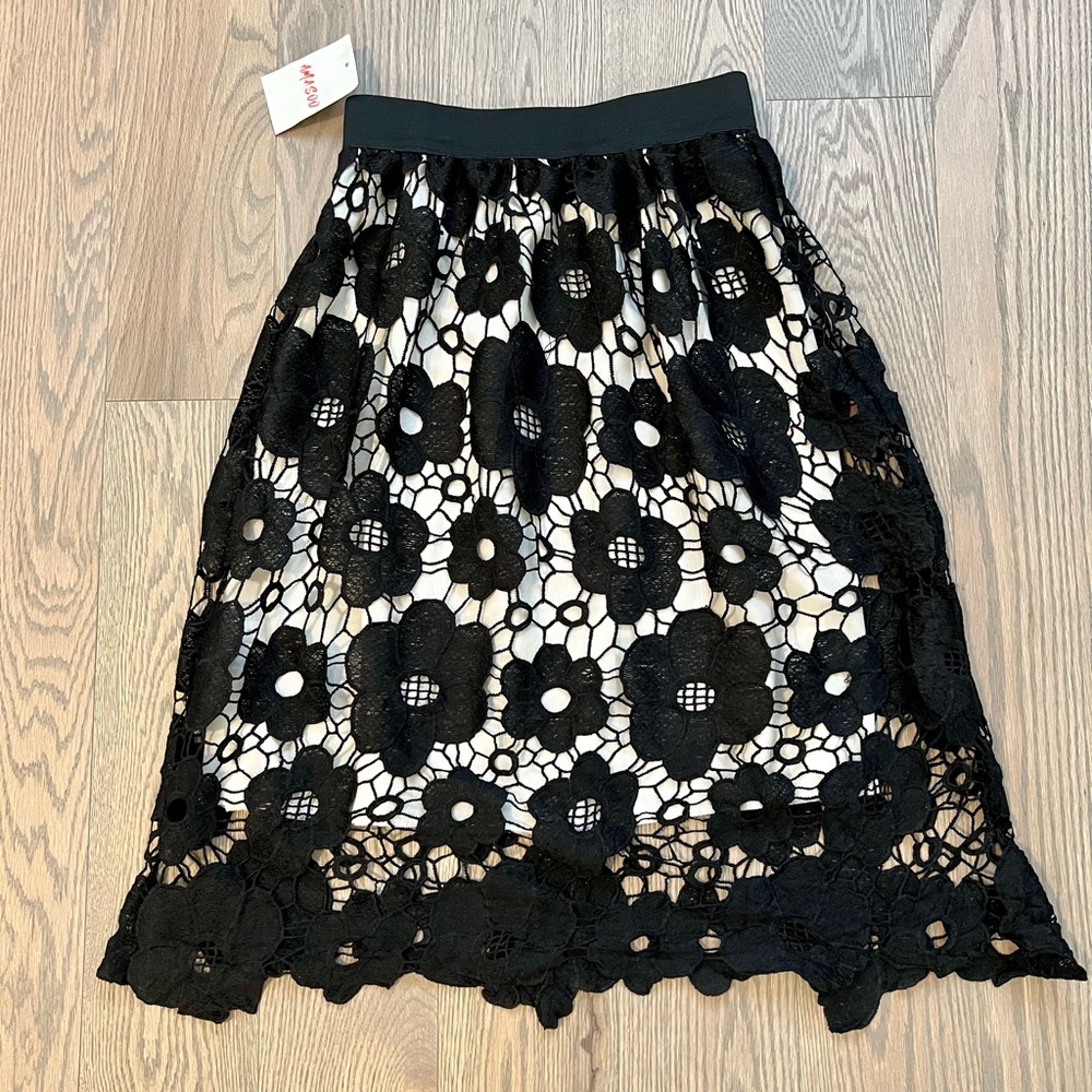 BNWT Crochet / lace midi skirt - Picture 4 of 5